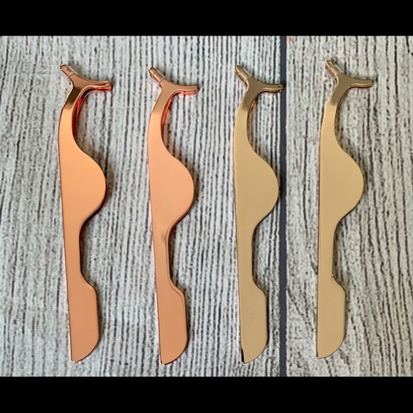 Lashful Lengths Rose Gold Eyelash Applicator - Picture 2 of 2